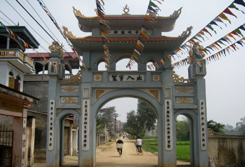 បណ្តាកវីភូមិ  Chua  ស្រុកUng Hoaជាយទីក្រុង ហាណូយ